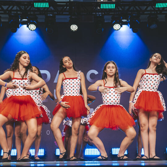 https://marte.art.br/dancaemcena/wp-content/uploads/sites/3/2025/06/4100_DANCA_EM_CENA_QUINTA_FEIRA_WEB-540x540.jpg