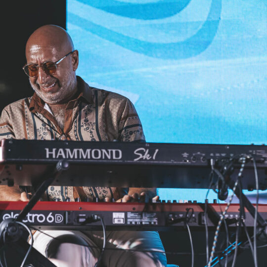 https://marte.art.br/marte/wp-content/uploads/2025/04/2431_SEXTA_JAZZ_RAY_CHARLES_190425_WEB-540x540.jpg